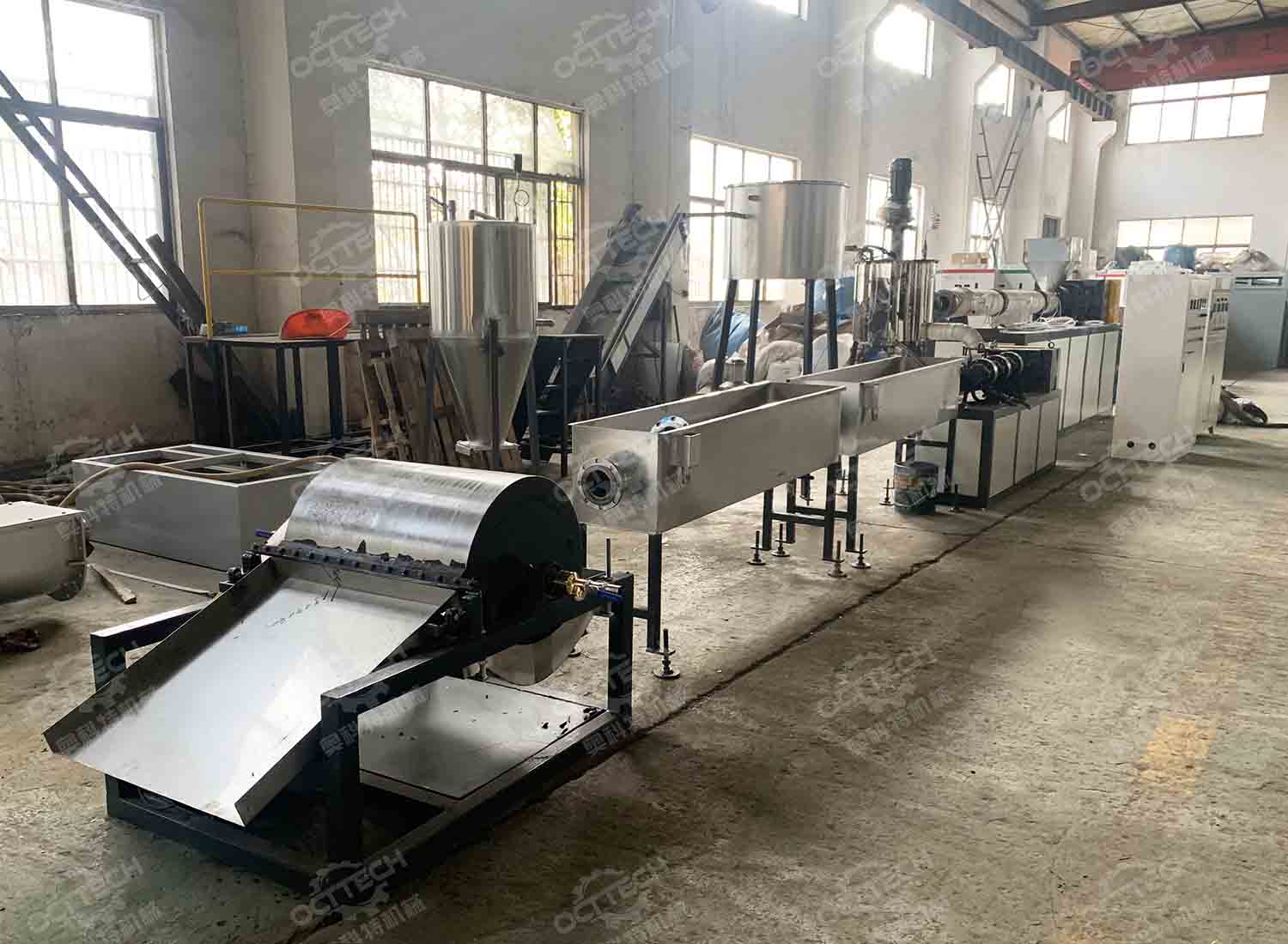 The PE wax flakes extrusion machine