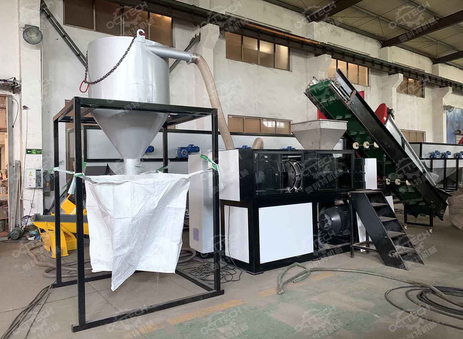Wet PE PP film bag squeezer pelletizer machine