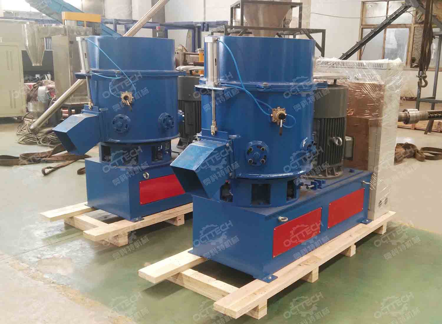 Plastic agglomerator machine